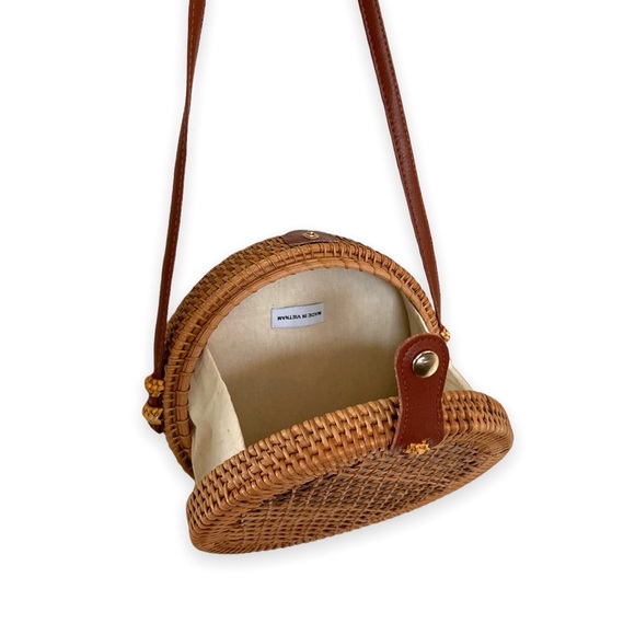 NWOT Lulu’s Tan Round Woven Rattan Purse - Picture 8 of 11